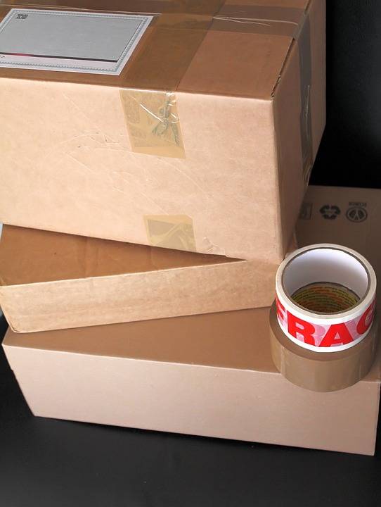 Quel ruban adhésif choisir pour la fermeture d'emballage carton à Aubagne dans les bouches du Rhône